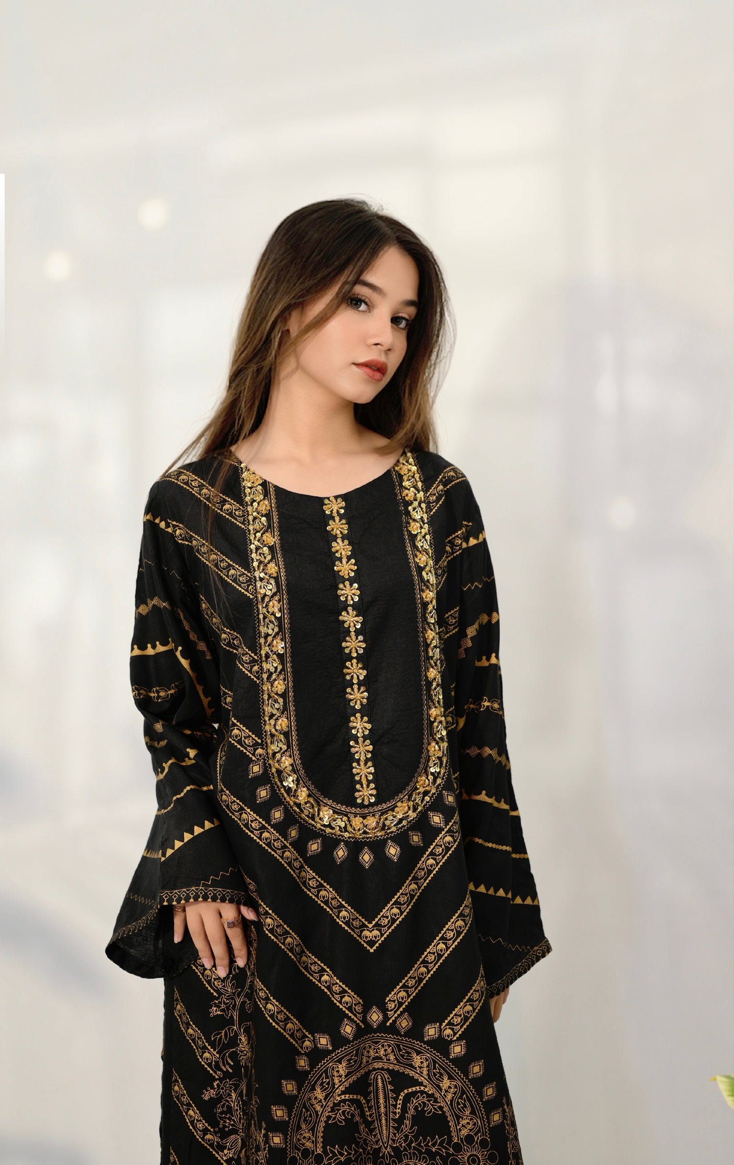 EZZA EMBRIDED 2PC
