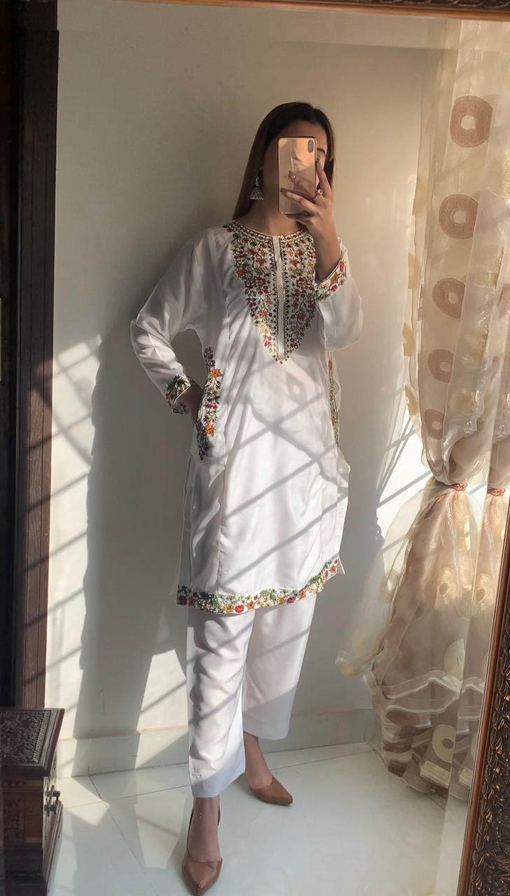 Pocket Sequence Embroidery 2-Piece Suit
